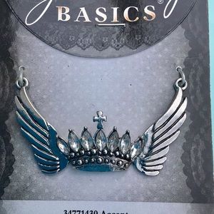 Cousin accent or decoration crown with feathers.